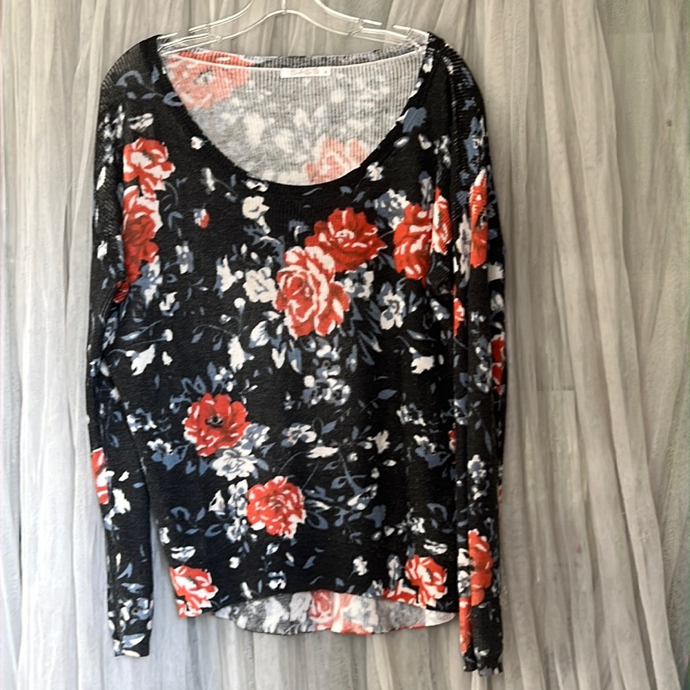 ⭐️ Sass pullover black floral sweater long sleeves off shoulders red roses 8